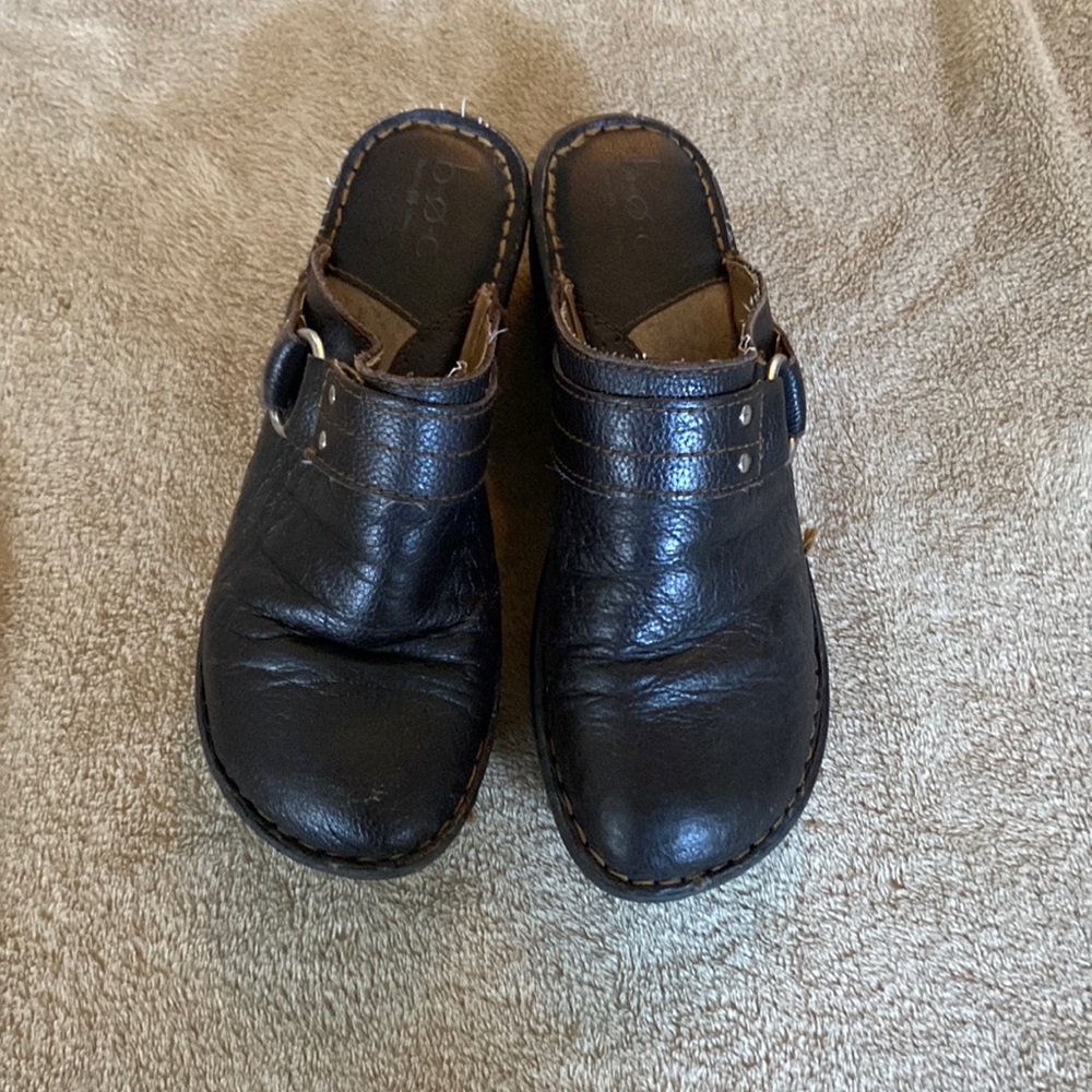 BOC clogs $5
